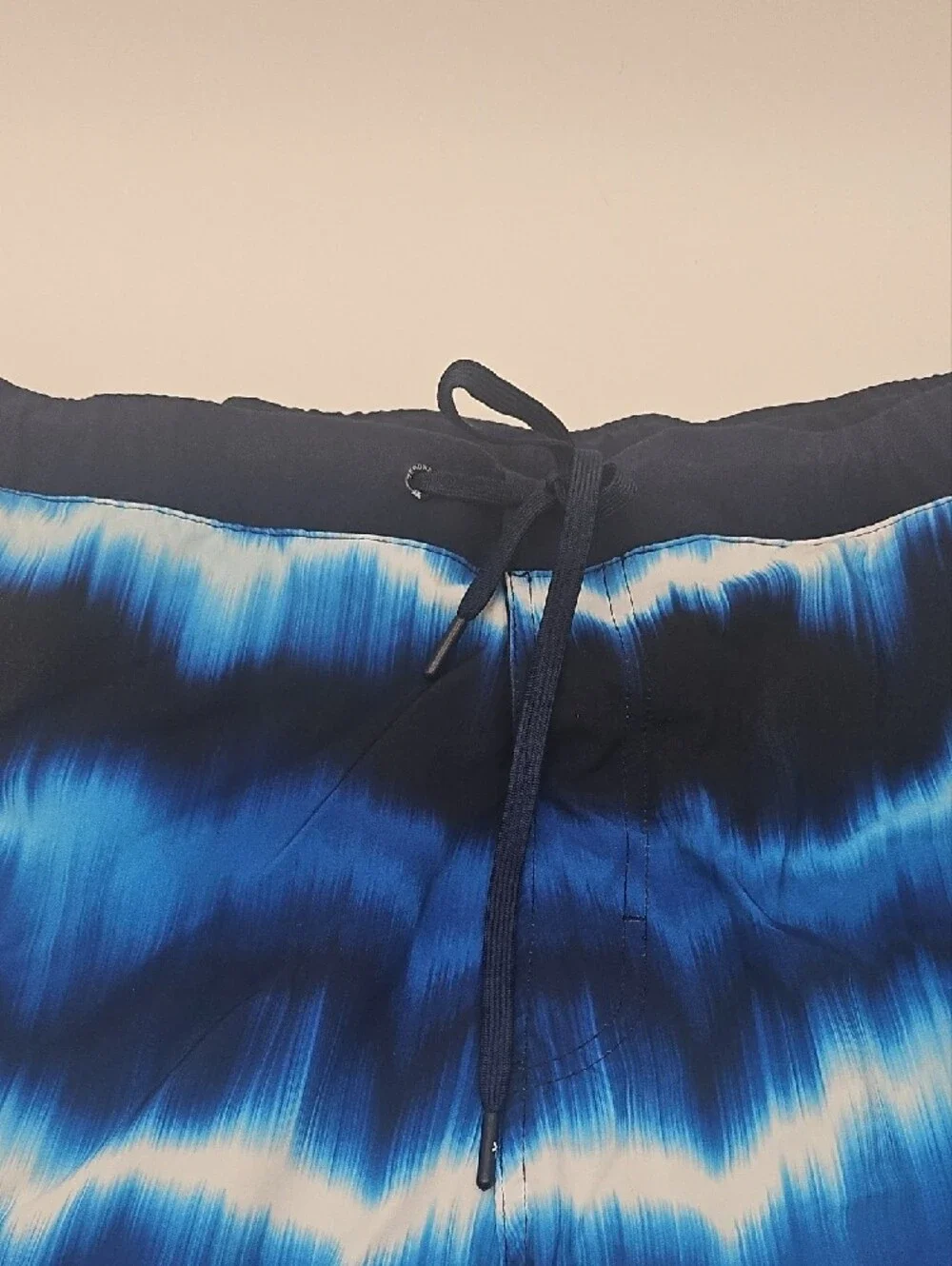 ZeroXposur Men's Blue Wave-Pattern Swim Trunks